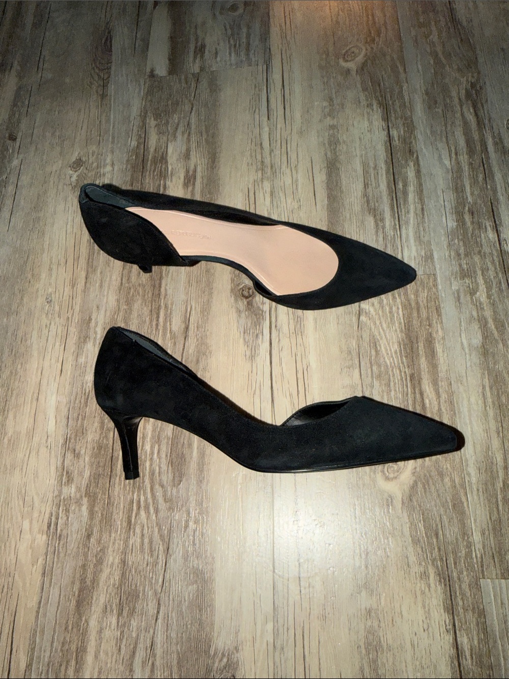 Banana Republic Black Pointed Toe Mid-Heel Pumps